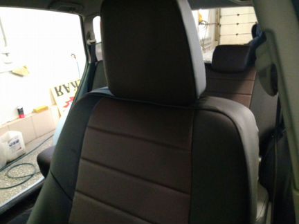 Модельные чехлы Тойота Рав4 из экокожи