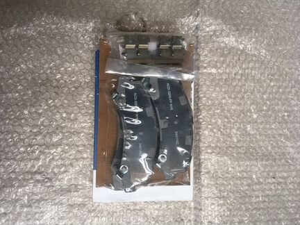 Передние тормозные колодки Кадиллак дтс / DTS