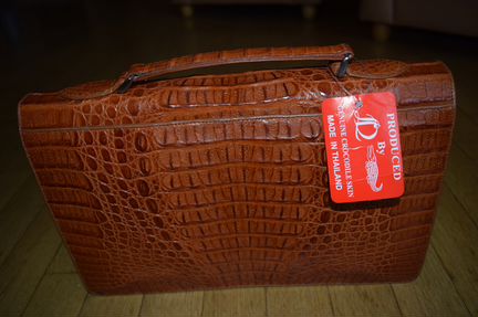 Кожаный портфель из крокодила