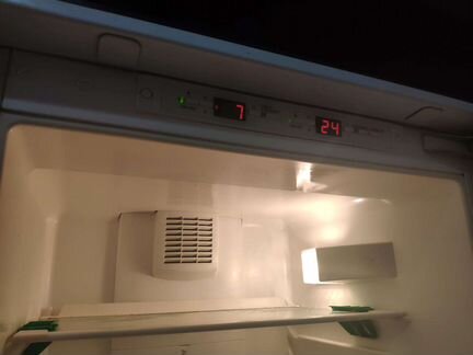 Холодильник Electrolux AEG SZ 91840 5I