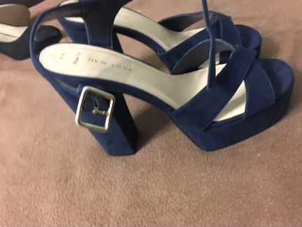 Босоножки на широкую ногу