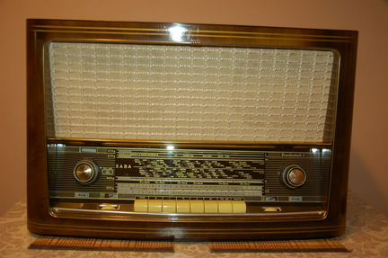 Ламповый приемник Saba Freundenstad 8