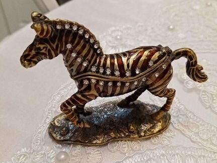 Шкатулка для украшений новая