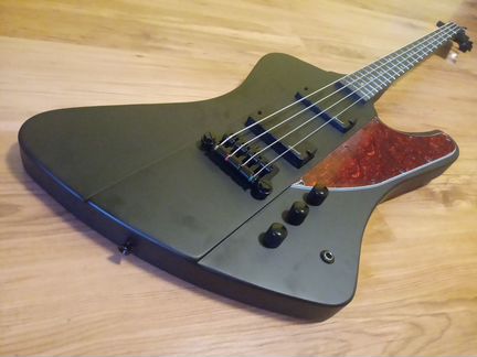 Бас-гитара Harley Benton TB-70 SBK