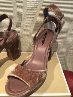 Босоножки бархатные zara