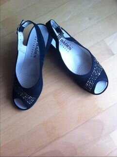 Новые замшевые босоножки Baden 38