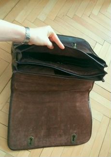 Кожаный портфель