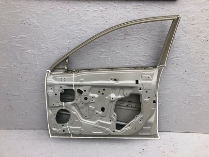 Дверь передняя правая Nissan Almera G15