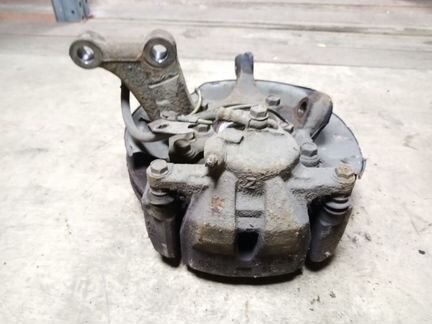 Кулак передний правый Toyota RAV 4 30 06-12г