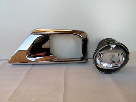 Птф передняя левая с хром окантовкой Toyota LC 200