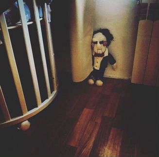 Кукла из хоррора Пила Saw