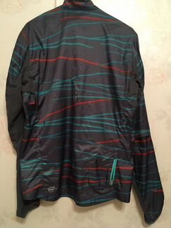 Беговая куртка