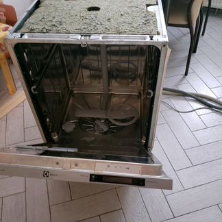 Посудомоечная машина Electrolux