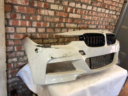 Bmw f30 М пакет передний бампер без омывателей