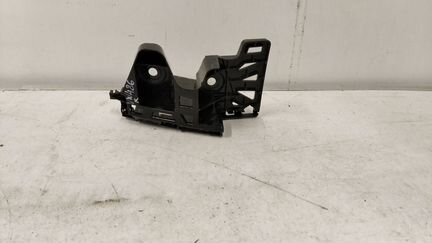 Направляющая заднего бампера правая VW Teramont