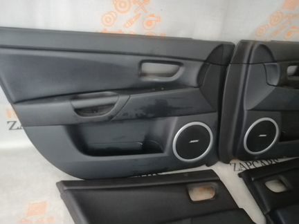 Обшивки дверей Mazda 3 BK LF17 2008