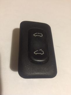 Кнопка люка Mercedes w638 Vito