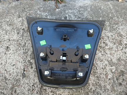 Опел Астра J 5д накладка крышки багажника