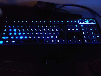 Игровая клавиатура Razer Lycosa с подсветкой