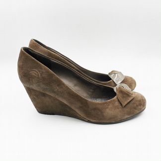 Туфли на танкетке от Bata