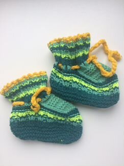 Новые вязаные пинетки