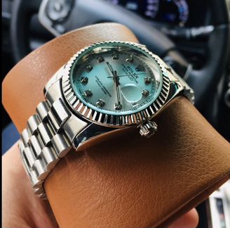 Rolex серебро с белым циферблатом