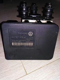 Блок управление ABS c ESP VW 1K0 907 379 AC