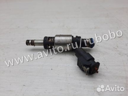 Форсунка топливная Audi A4 B8 cdnb 2011