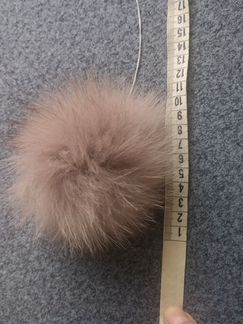 Помпон на шапку новый