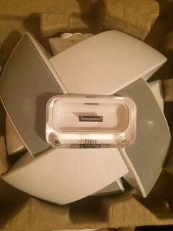 JBL on st age IV white Колонка для iPhone