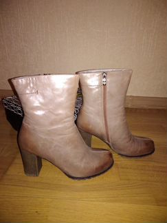 Новые зимние полусапожки на меху 38р