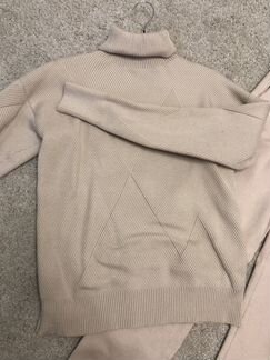 Женский костюм