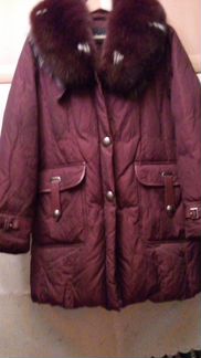 Новый пуховик с воротником из натурального меха