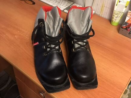 Ботинки лыжные