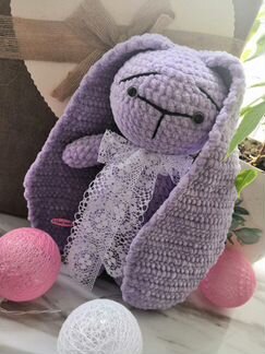 Вязаная зайка. Ручная работа