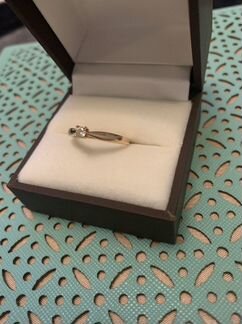 Золотое кольцо с бриллиантом 585