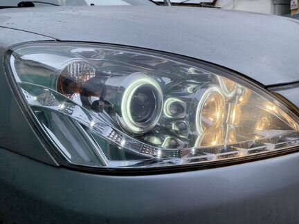 Фары на Mitsubishi Lancer 9
