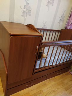 Детская кроватка