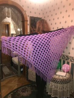 Шаль вязанная