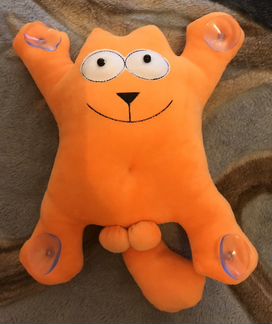 Кот Саймона на присосках