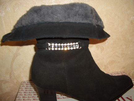 Зимние женские сапоги