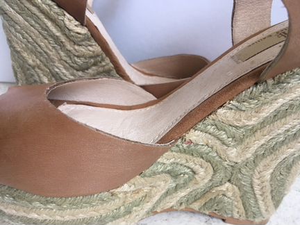 Новые кожаные босоножки р. 36,5
