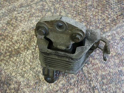 Опора двигателя правая Опель Астра J МКПП 1.4,1,6