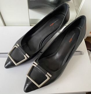 Туфли-лодочки с острым носком 39 размер