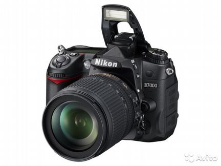 Nikon D7000 + Объектив 50mm F/1.8 + карта 32Гб