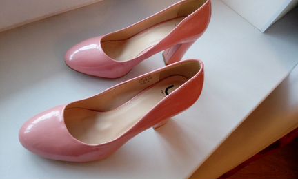 Продам туфли (39 размер)