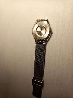 Часы женские Swatch Metal Knit (SFM118M)