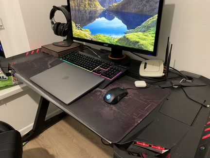 Компьютерный стол для геймеров Eureka Z2 RGB