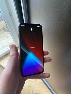 Телефон iPhone X 64gb