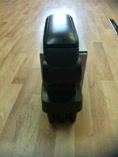 Подлокотник вставной для Хендай Солярис / Solaris